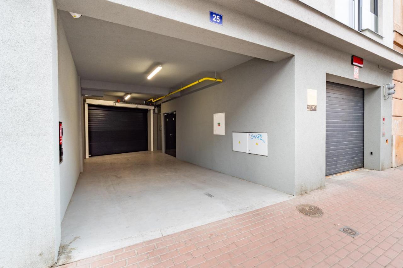 Studio Brand New Apartment #28 In New Building With Free Parking In City Center Prag Exterior foto